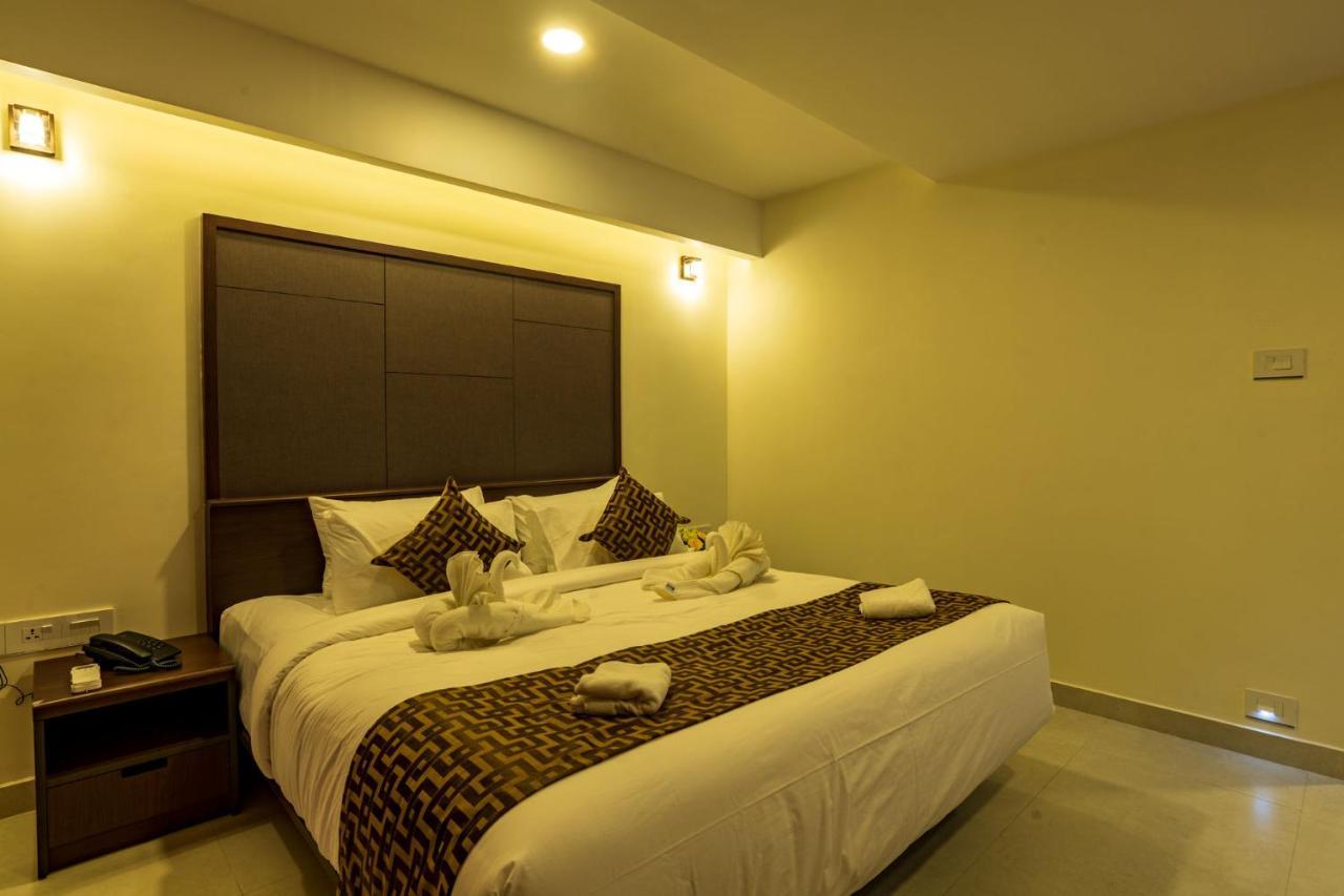 Arctic Hotel Kochi Exterior foto